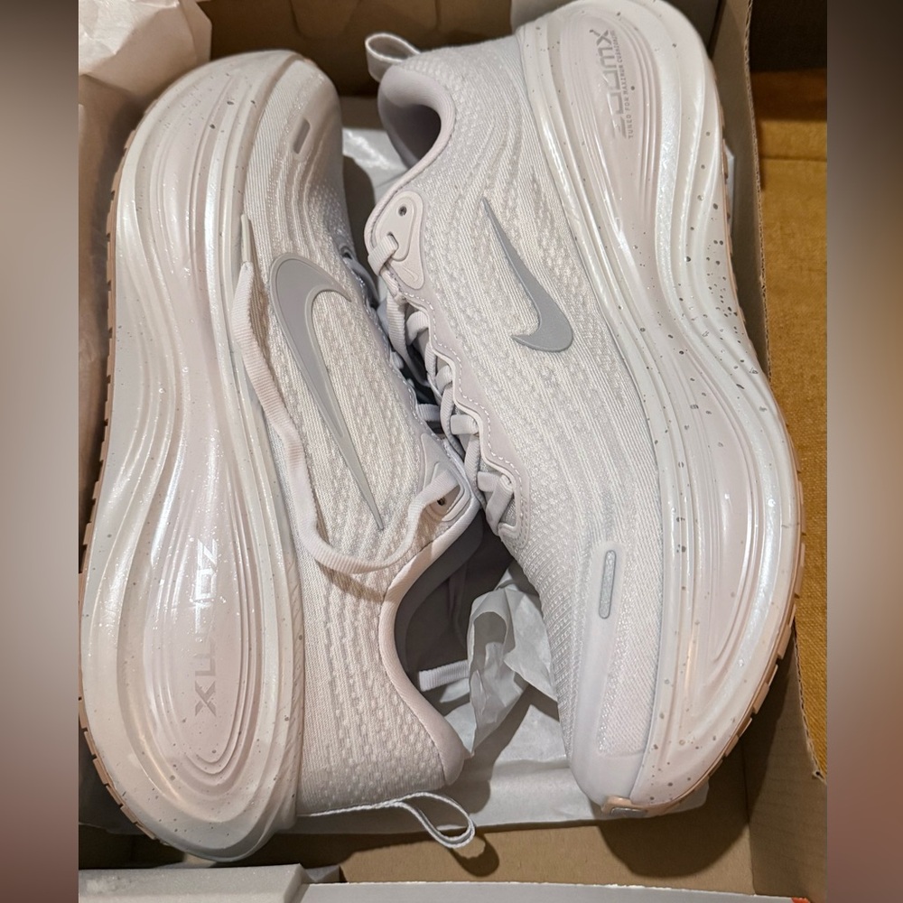 Nike Vomero Plus Speckle Shoes in Brand New in Box